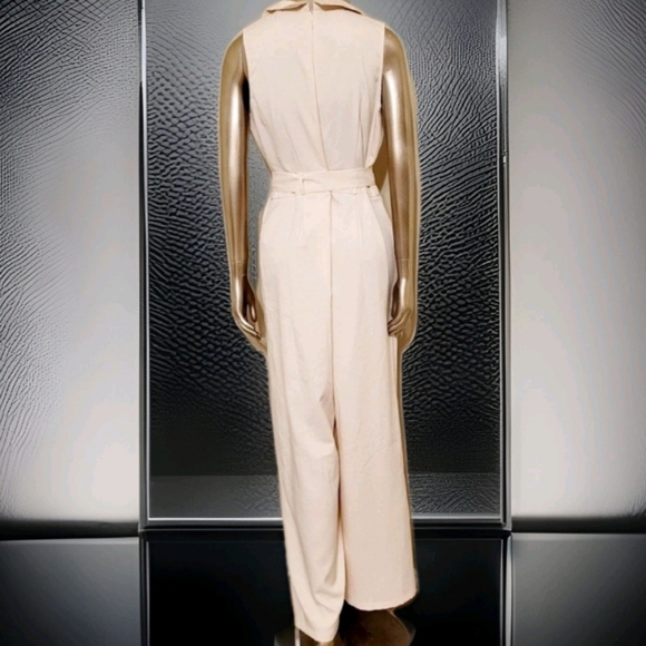 🧚‍♂️HOST PICK NWT Tailored Belted Deep V Neck Wideleg Jumpsuit in Cream Sz 10 - Picture 14 of 15